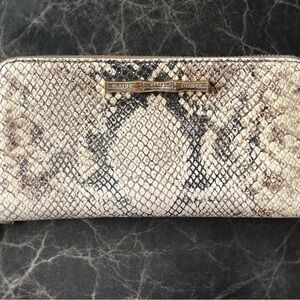 Elaine Turner Snakeskin Wallet - Cream and Black